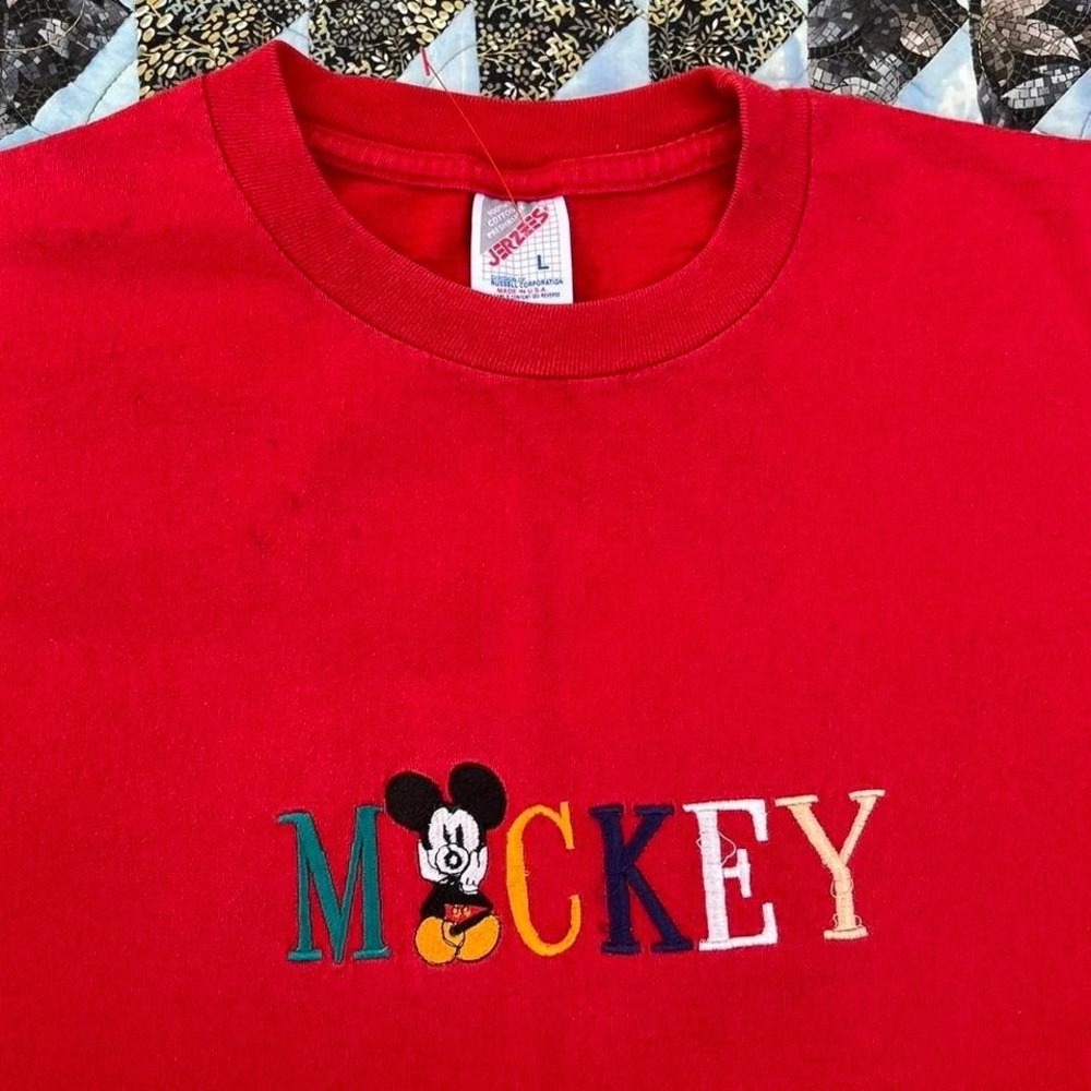 MICKEY MOUSE 90s JERZEES Stitched tee.